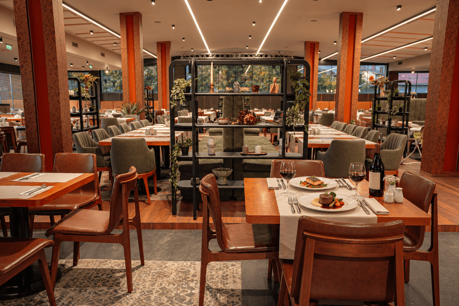 GUSTO Restaurant