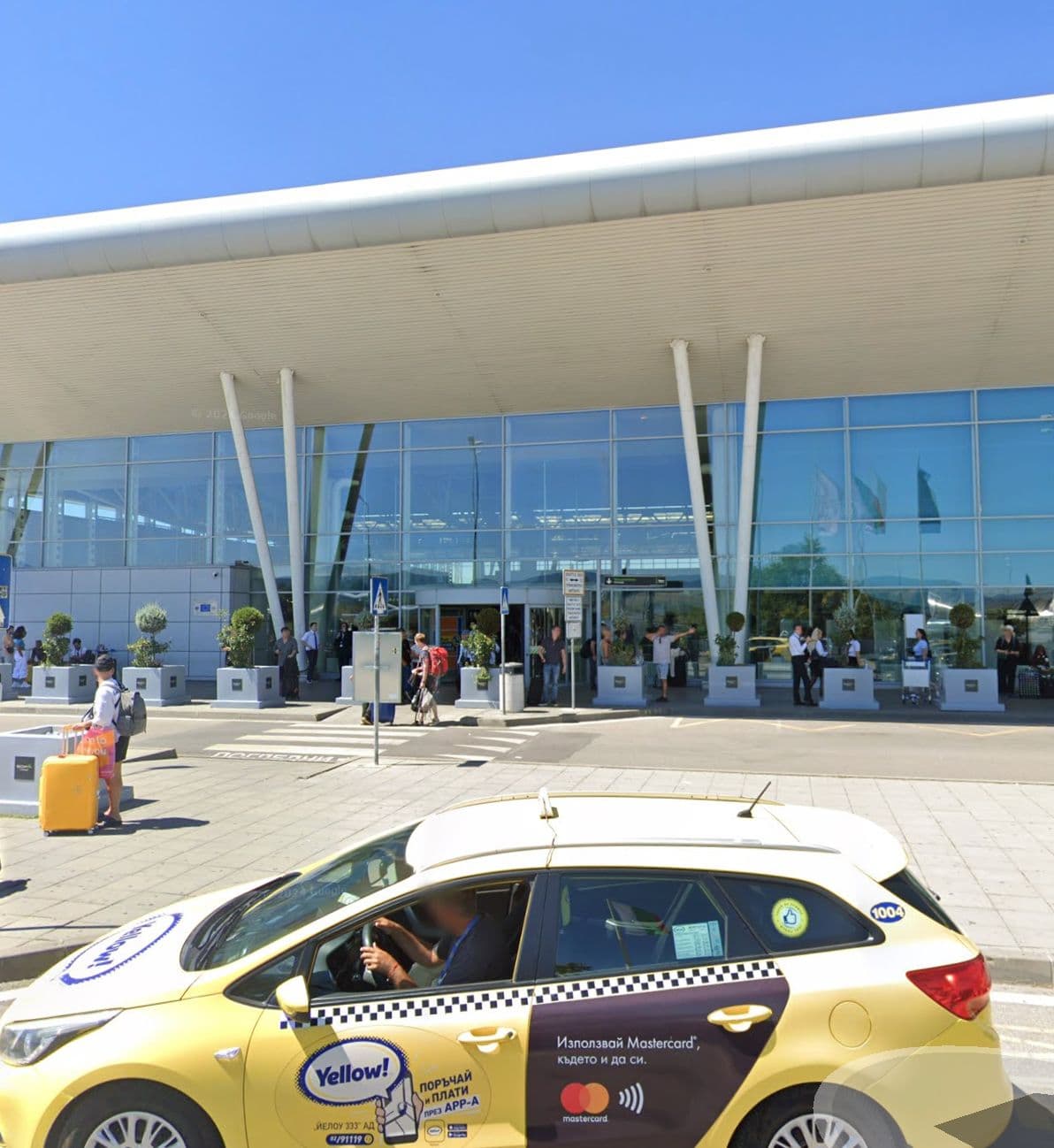 From Sofia to Bansko: Private transfer by 8+1 van - 5